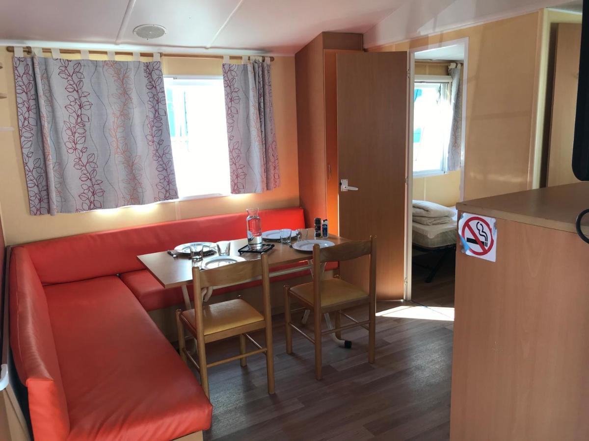 Mobil Home A Meschers Au Camping L'Escale Proche De Royan Exterior photo